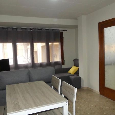 Apartament Encantador Al Centre De Vic Aptgarbi Екстериор снимка