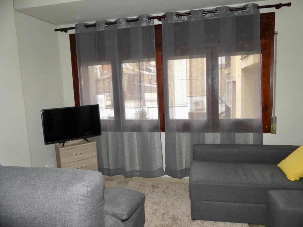 Apartament Encantador Al Centre De Vic Aptgarbi Екстериор снимка