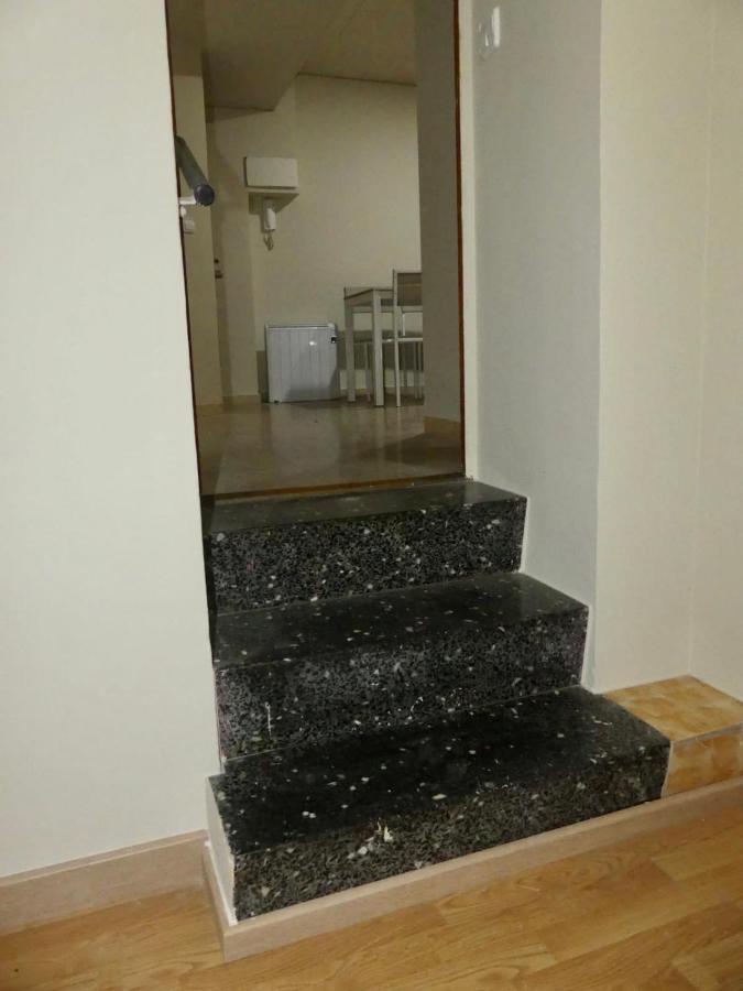 Apartament Encantador Al Centre De Vic Aptgarbi Екстериор снимка