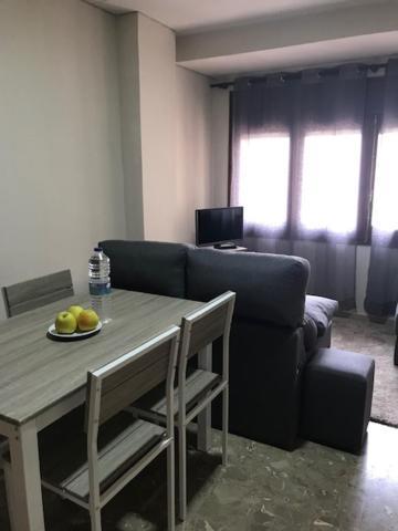 Apartament Encantador Al Centre De Vic Aptgarbi Екстериор снимка
