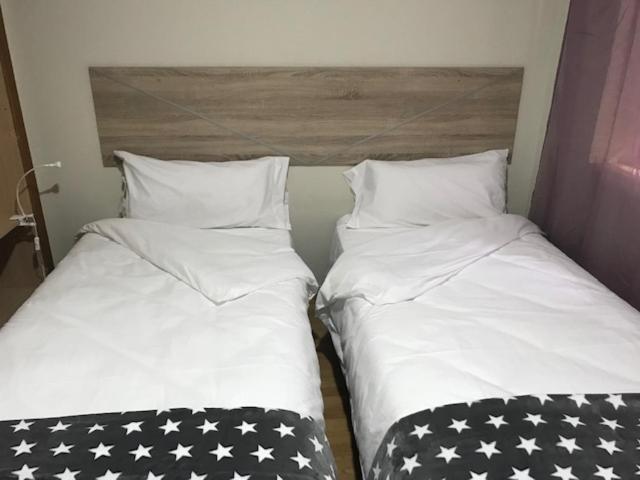 Apartament Encantador Al Centre De Vic Aptgarbi Екстериор снимка